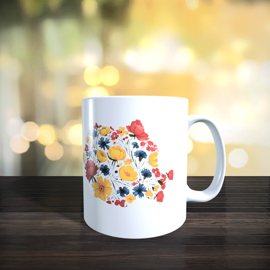 Cană personalizată „România înflorită” – design cu port popular și hartă florală tricoloră