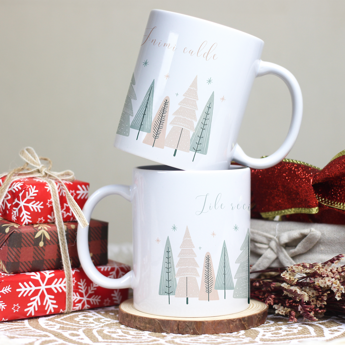 Cană ceramică personalizată „Zile reci, inimi calde”, 330 ml, albă