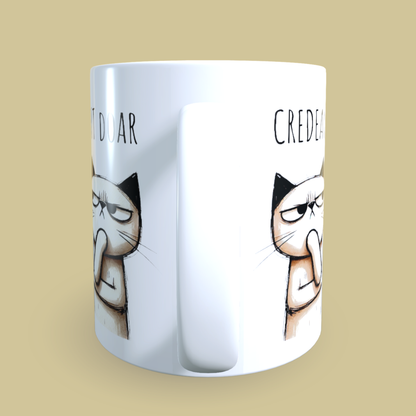 Cană ceramică personalizată „Credeam că sunt doar într-o pasă proastă dar se pare că așa sunt de ani de zile” – 330 ml, albă