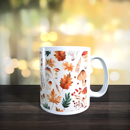 Cană ceramică personalizată „Toamnă cu frunze și ciuperci roșii” – 330 ml, albă