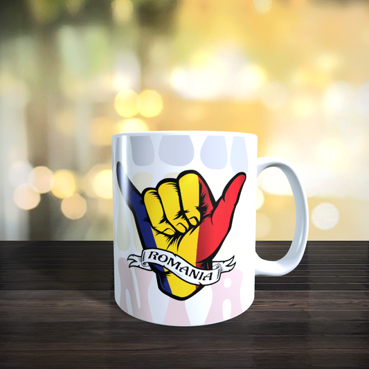 Cană personalizată „Vibe românesc” – design tricolor modern cu semn de mână, 330 ml, albă