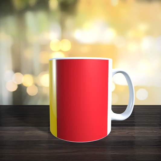 Cană personalizată „Pisica României” – design tricolor urban, 330 ml, albă